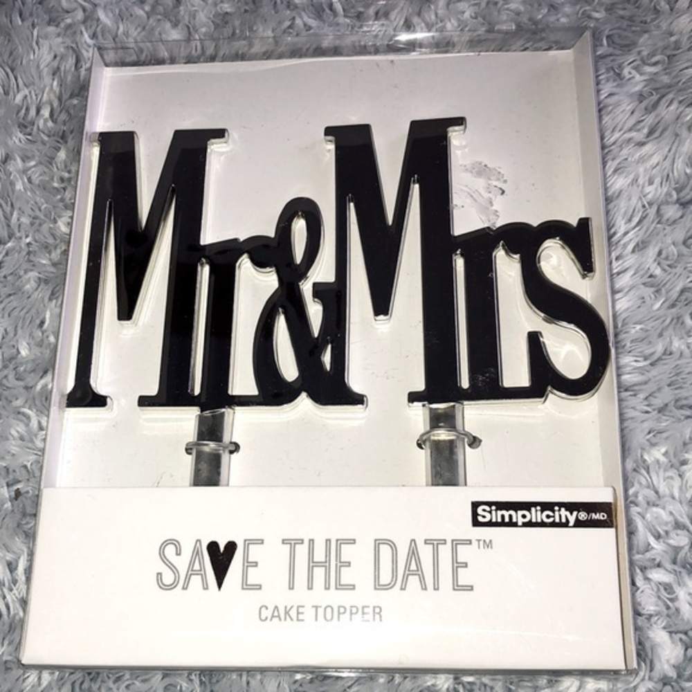 Mr. & Mrs. Wedding Cake Topper Silver Mirror Look New